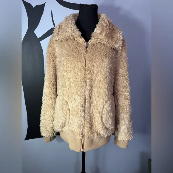 Urban Heritage Cream Teddy Jacket. PTP 22. - Picture 2 of 10
